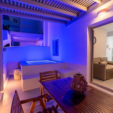 Aerenia Luxury Suites Karterádos Eksteriør billede