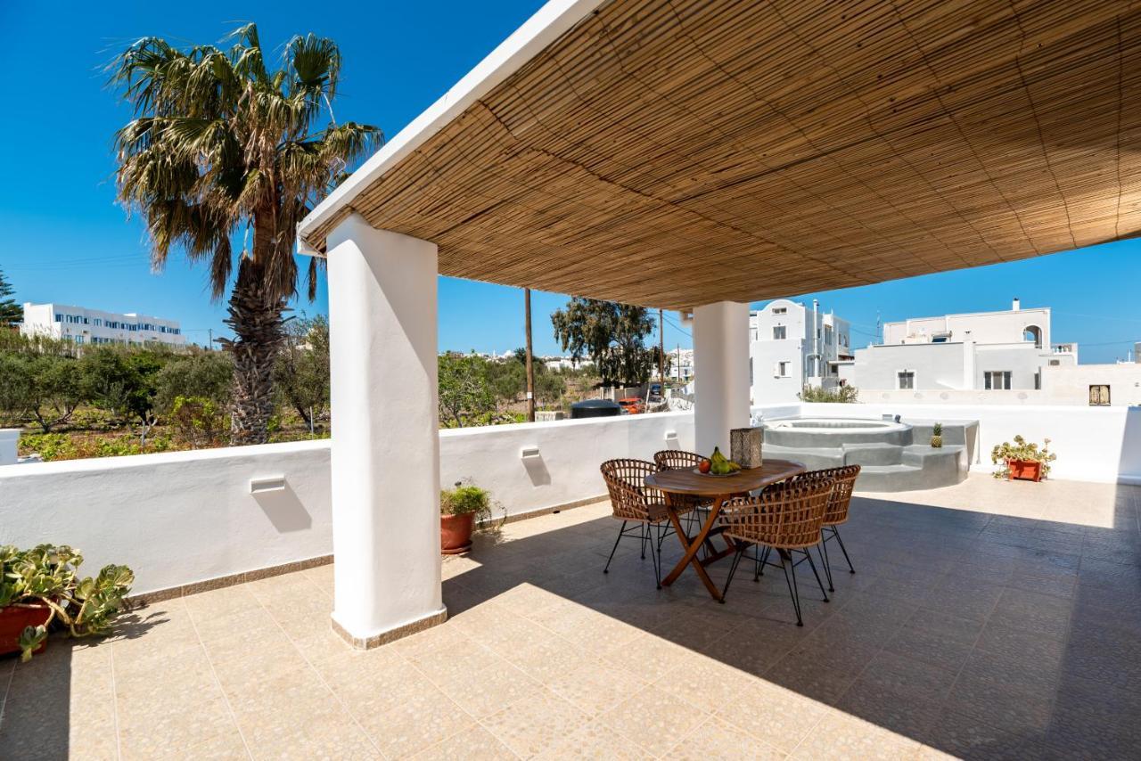 Aerenia Luxury Suites Karterádos Eksteriør billede