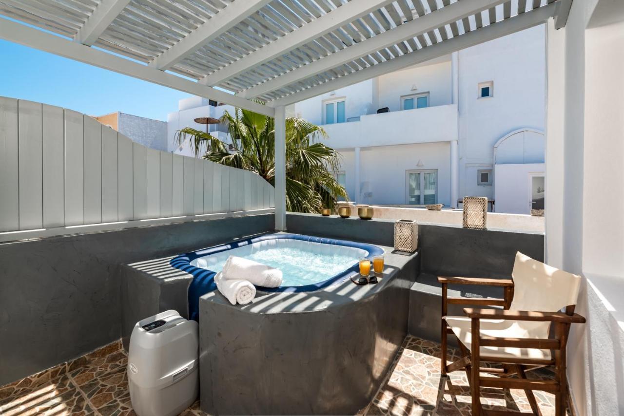 Aerenia Luxury Suites Karterádos Eksteriør billede