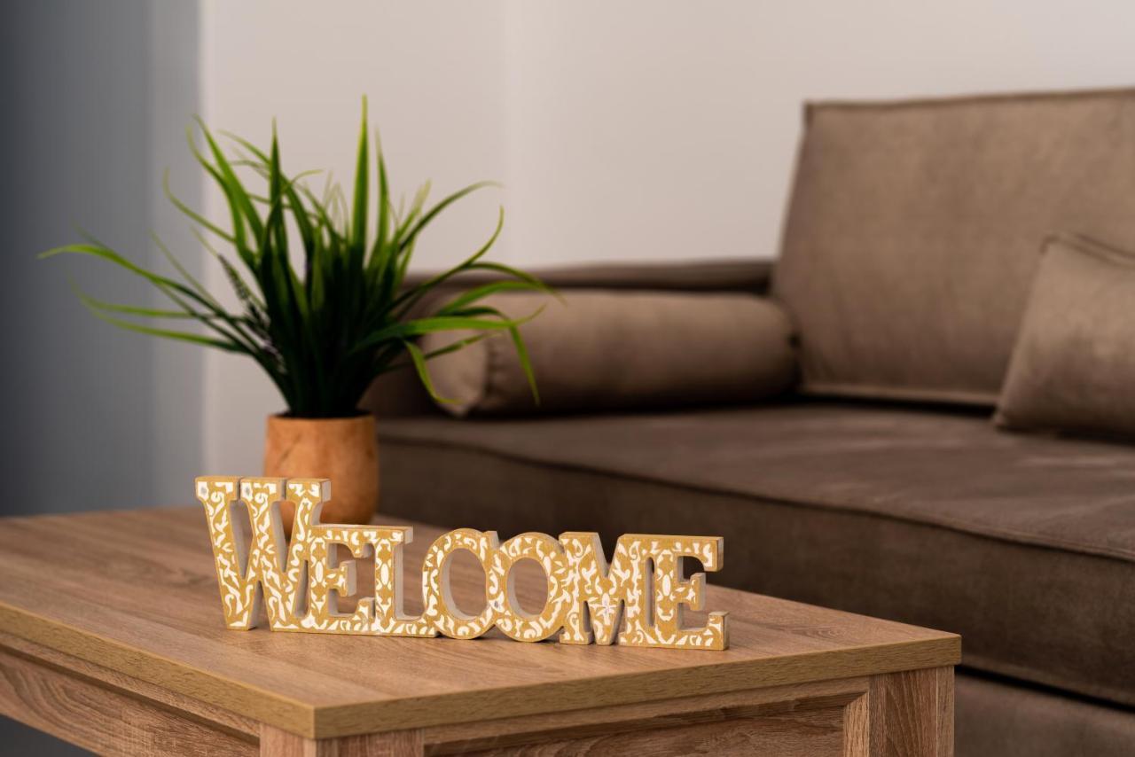 Aerenia Luxury Suites Karterádos Eksteriør billede