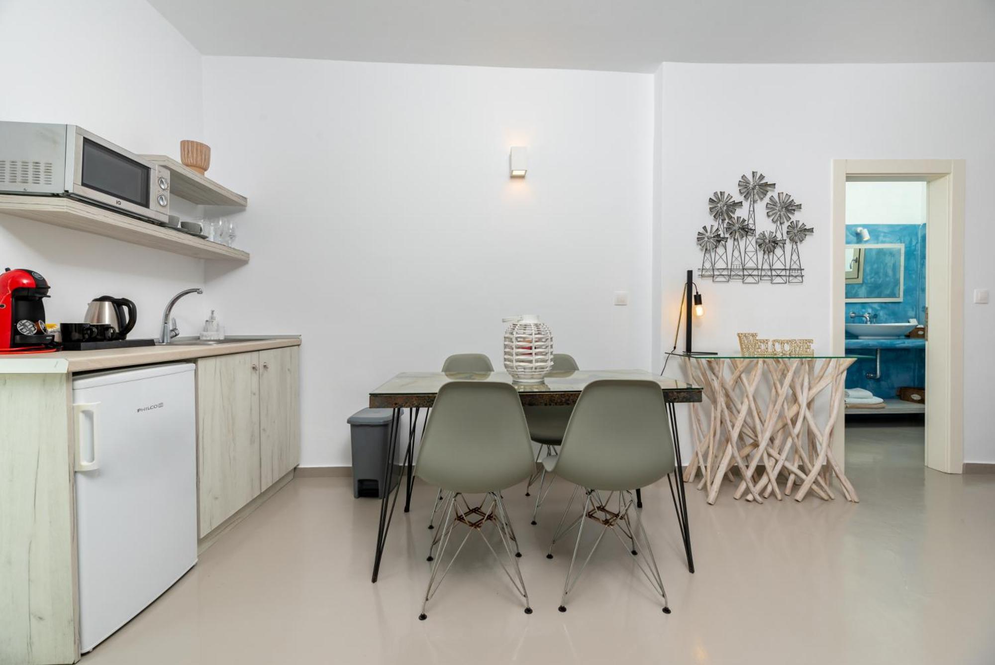 Aerenia Luxury Suites Karterádos Eksteriør billede