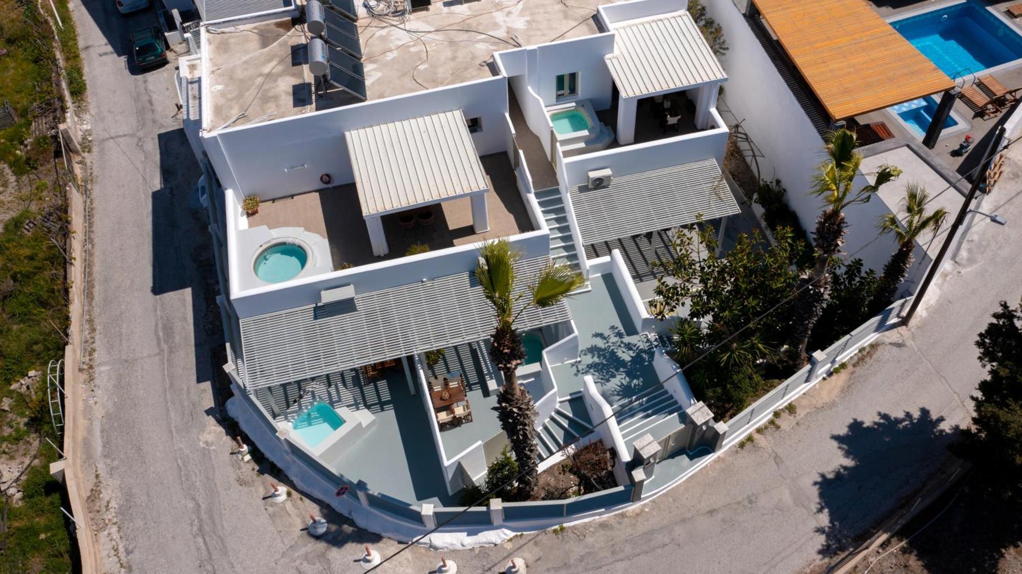 Aerenia Luxury Suites Karterádos Eksteriør billede