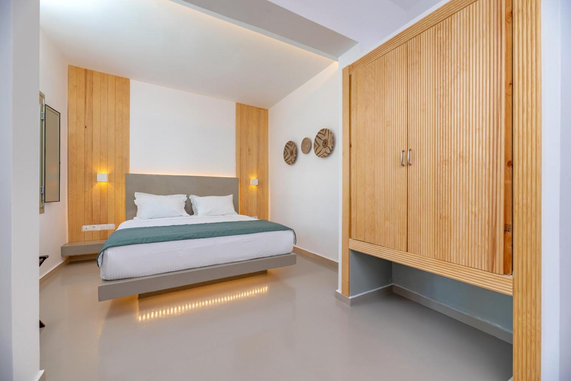 Aerenia Luxury Suites Karterádos Eksteriør billede