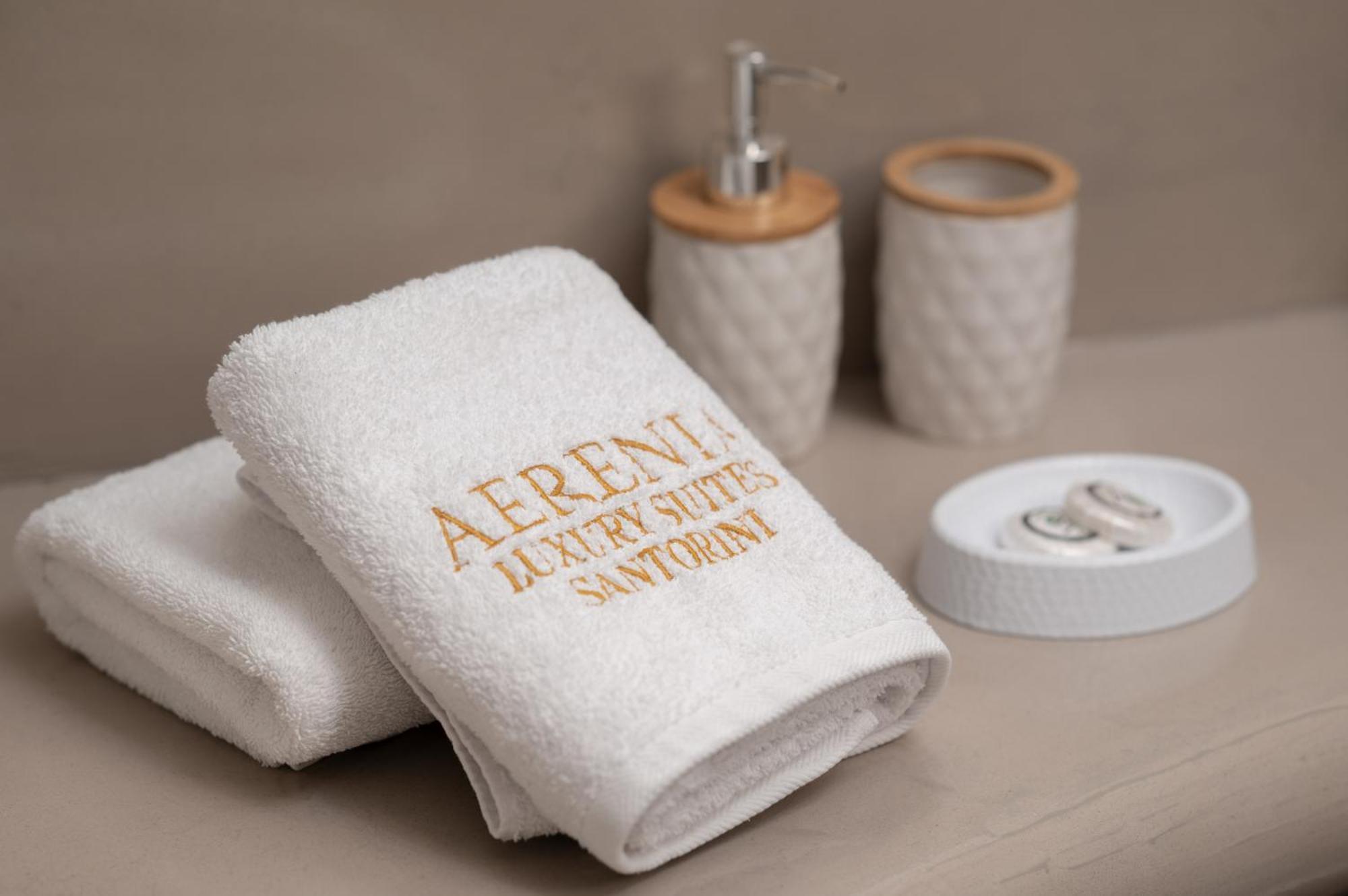 Aerenia Luxury Suites Karterádos Eksteriør billede